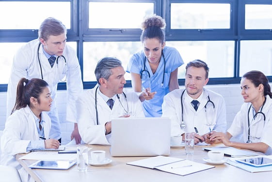 equipe de medicos