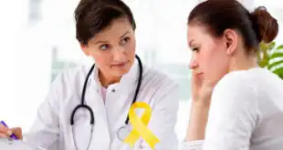 médica conversando com paciente sobre setembro amarelo
