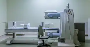 Máquina de ressonância utilizada para realizar o diagnóstico de tendinite de iliopsoas