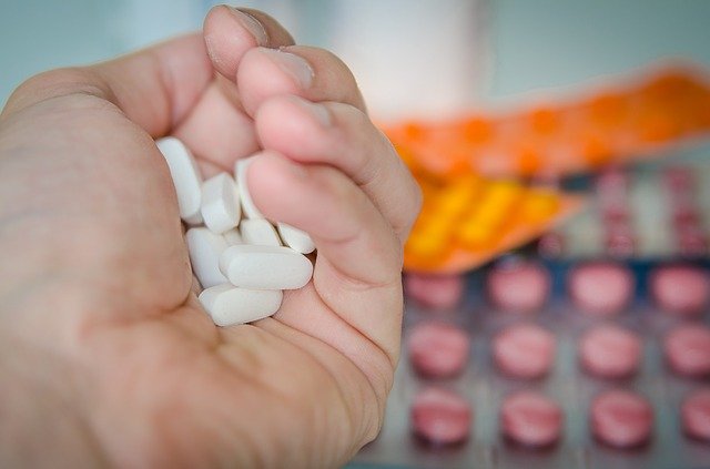 medicamentos variados incluindo ivermectina